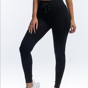 Alphalete women’s joggers-Purple